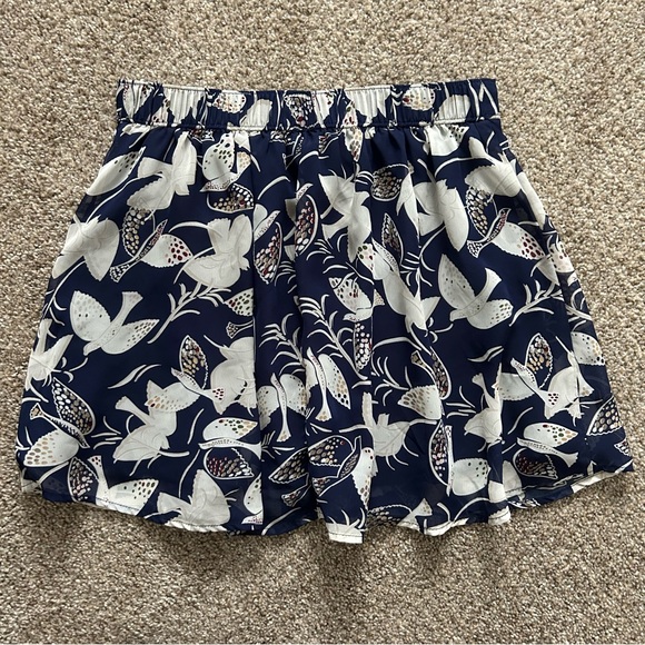 Navy and White Elegant Bird Skirt - Picture 3 of 5